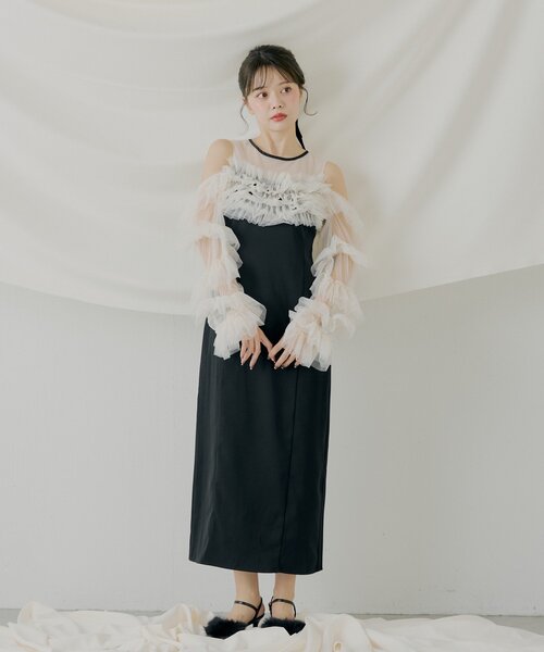 Chico（チコ）の「【SALON by Chico】フリルデザインタイトロングワンピ/オケージョン（ドレス・レディース・ブラック/グレー/ブラック系その他/ベージュ・FREE）」の9枚目の写真