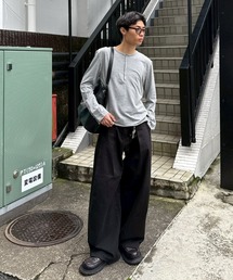 Never mind the XU / Chikashitsu+（ネバーマインド ザ エックスユー / チカシツプラス）の「【Chikashitsu +】sleeve button henry neck long sleeve tee / 【チカシツプラス】スリーブボタンヘンリーネック長袖Tシャツ（Tシャツ/カットソー）」