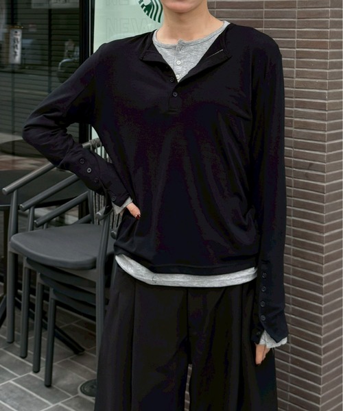 Chikashitsu +（チカシツプラス）の「【Chikashitsu +】sleeve button henry neck long sleeve tee / 【チカシツプラス】スリーブボタンヘンリーネック長袖Tシャツ（Tシャツ/カットソー・メンズ・ブラウン/グレー/ブラック・ONE SIZE）」の21枚目の写真