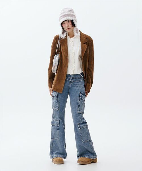 MUSINSA STANDARD WOMAN（ムシンサスタンダードウーマン）の「ウィメンズセミブーツカットマルチカーゴデニムパンツ[ミディアムインディゴ]（デニムパンツ・レディース・その他・30/24/25/26/27/28/29）」の10枚目の写真