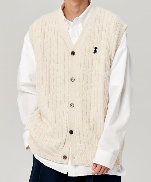 TAKEASY(テイクイージー)の「ケーブルスモラクベストカーディガン(アイボリー)(ベスト・メンズ・その他・SMALL/MEDIUM/LARGE/X-LARGE)」の1枚目の写真