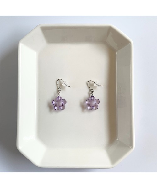 tone(トーン)の「【TOMEI LAB】フラワー クリア ピアス(MA)(ピアス(両耳用)・レディース・パープル/オレンジ/ライトグリーン/ブラック/ブルー/ピンク・FREE)」の18枚目の写真