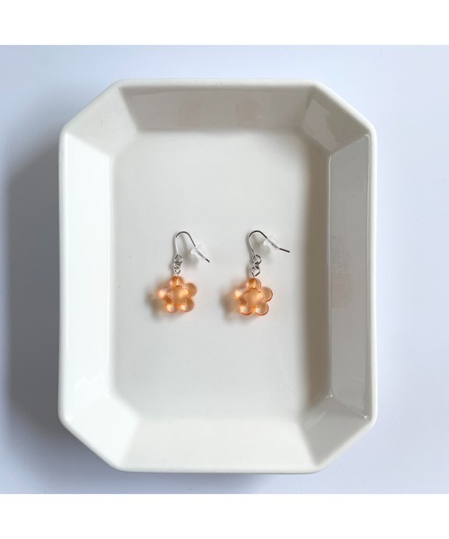 tone(トーン)の「【TOMEI LAB】フラワー クリア ピアス(MA)(ピアス(両耳用)・レディース・パープル/オレンジ/ライトグリーン/ブラック/ブルー/ピンク・FREE)」の21枚目の写真