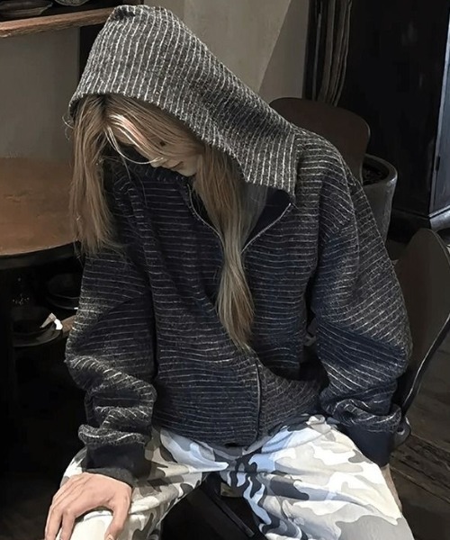 ViViDAY(ビビデー)の「ボーダー柄ニットパーカー(ニット/セーター・レディース・ベージュ・M)」の9枚目の写真