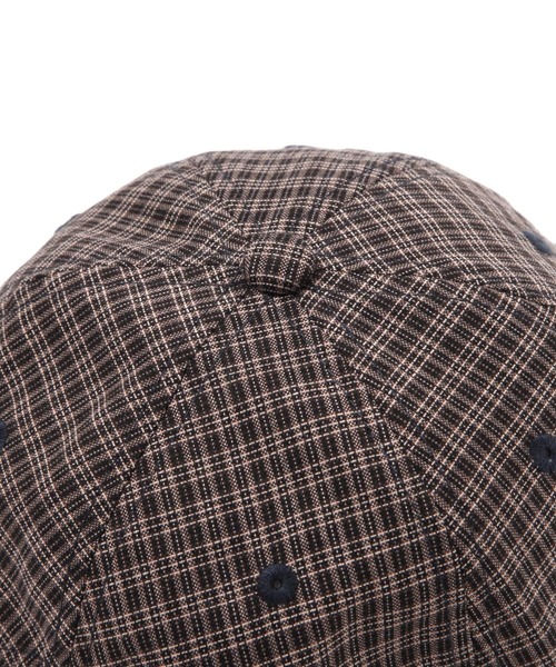 studio CLIP(スタディオクリップ)の「チェックバイカラーロゴCAP(キャップ・レディース・ブラウン/ネイビー・FREE)」の6枚目の写真