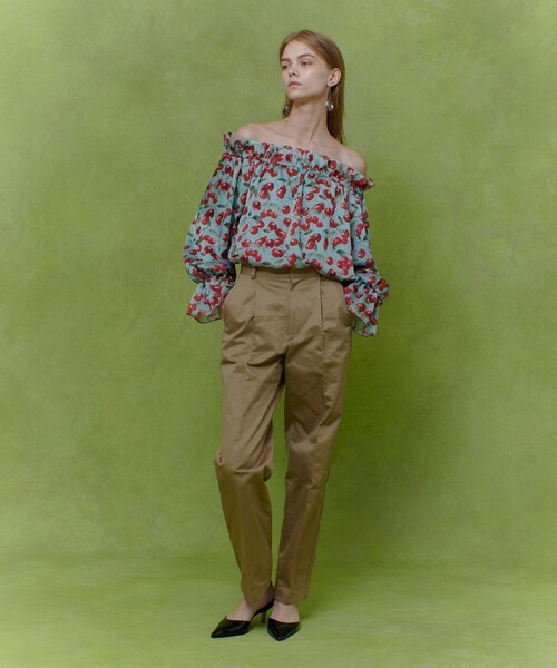 LOULOU WILLOUGHBY(ルルウィルビー)の「【LOULOU WILLOUGHBY】タックチノパンツ(チノパンツ・レディース・ベージュ・1/2)」の5枚目の写真