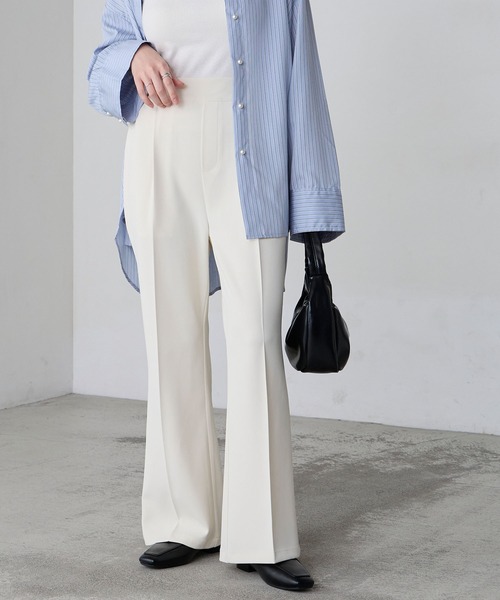 BONLECILL(ボンルシール)の「【マシンウォッシャブル/ストレッチ/イージーケア/防シワ】キレイージードレープセミフレアスラックスパンツ(スラックス・レディース・ブラック/ブラウン/アイボリー/ネイビー/ベージュ/チャコールグレー/グレー・S/L/M)」の10枚目の写真