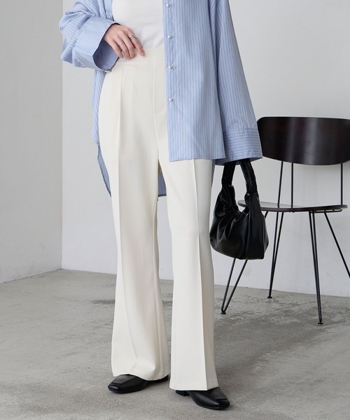 BONLECILL(ボンルシール)の「【マシンウォッシャブル/ストレッチ/イージーケア/防シワ】キレイージードレープセミフレアスラックスパンツ(スラックス・レディース・ブラック/ブラウン/アイボリー/ネイビー/ベージュ/チャコールグレー/グレー・S/L/M)」の13枚目の写真