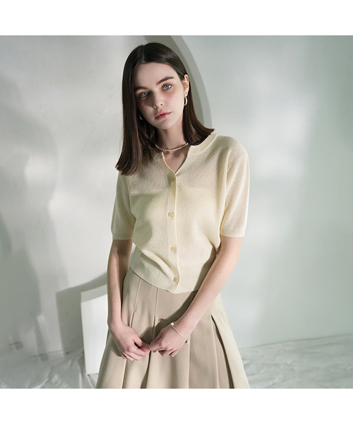 Vivacious（ビバシャス）の「Cooling V-neck knit Cardigan - 4COL（カーディガン/ボレロ・レディース・ブラック/アイボリー/スカイブルー/ピンク・FREE）」の2枚目の写真