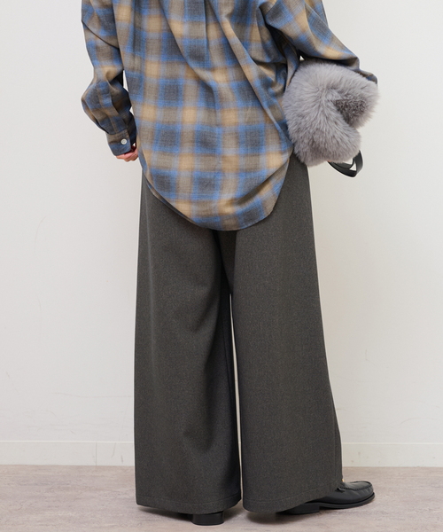 JOURNAL STANDARD relume(ジャーナルスタンダード レリューム)の「《追加2》ウォッシャブルサージストレッチタックワイドパンツ(スラックス・レディース・ブラウン系その他/チャコールグレー/ブラック・36/38)」の15枚目の写真