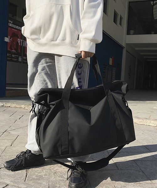 WESTBOY(ウエストボーイ)の「ユニセックス シンプル 大容量 マット ショルダー 旅行ボストンバッグ WO25W12BG06(ボストンバッグ・メンズ・グレー/ブラック/グリーン・FREE)」の1枚目の写真