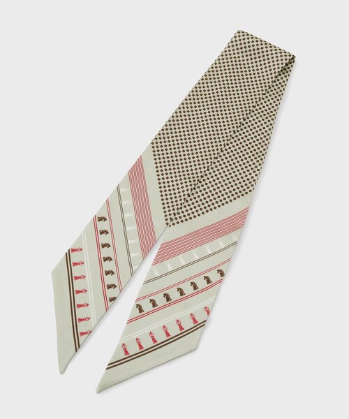 INDIVI(インディヴィ)の「【2柄展開】柄デザインスカーフ(バンダナ/スカーフ・レディース・パープル系1/ネイビー系/ネイビー系5/ベージュ系・00)」の2枚目の写真