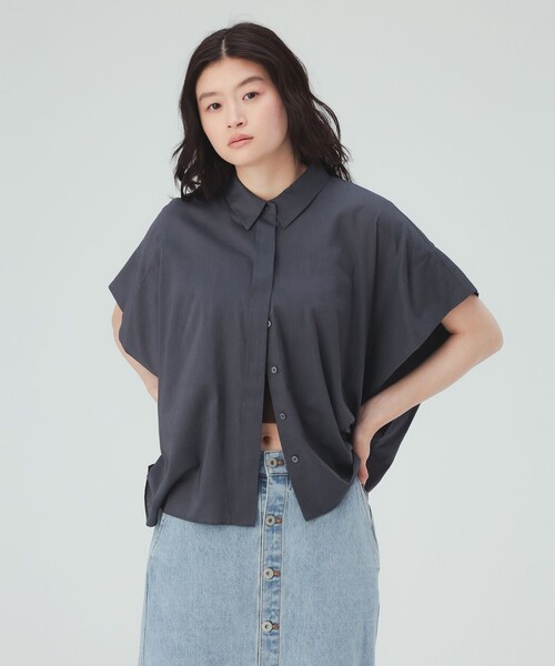 BEAMS HEART(ビームスハート)の「【洗濯可・極上の肌触り】ビッグ シルエット シャツ(シャツ/ブラウス・レディース・ブラウン/オフホワイト/ネイビー/ブルー系その他・FREE)」の1枚目の写真