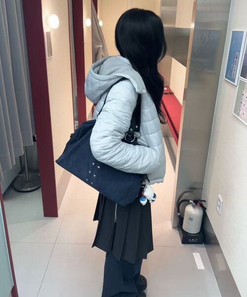 SAND MUSEUM（サンドミュージアム）の「MAGAZINE BAG [Suede Navy]（ショルダーバッグ・レディース・その他・FREE）」の5枚目の写真