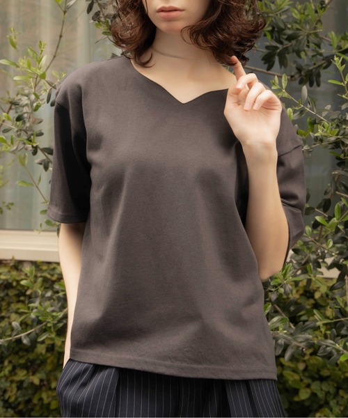 Zooodle(ズードル)の「Key neck T-shirt - キーネックTシャツ -(Tシャツ/カットソー・メンズ・チャコールグレー/ホワイト・MEDIUM/LARGE)」の4枚目の写真