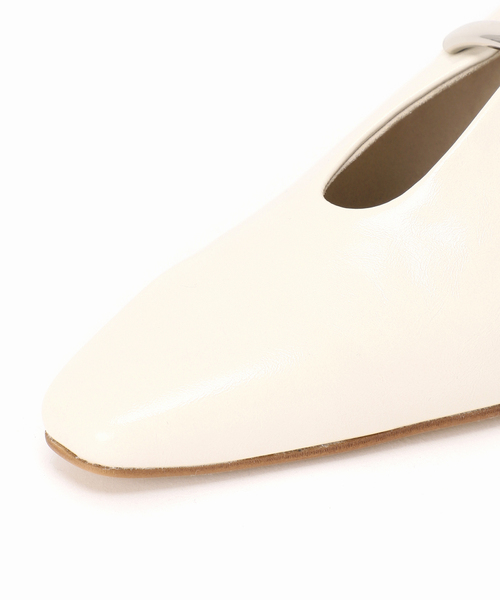 LE TALON(ルタロン)の「《追加》フロントメタルバブーシュ(その他シューズ・レディース・アイボリー/ブラック系その他/ベージュ・22.5cm/22cm/21.5/25.5cm/25cm/24.5cm/24cm/23.5cm/23cm/26cm)」の8枚目の写真