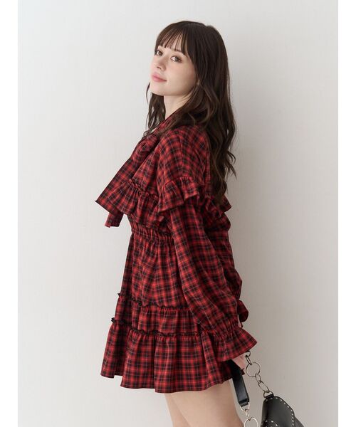 jouetie（ジュエティ）の「リボンタイフリルショルダーミニワンピース（ワンピース・レディース・レッド/ブラック・MEDIUM）」の4枚目の写真