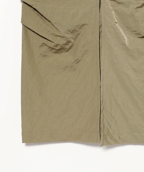 Ray BEAMS(レイビームス)の「ダブル ウエスト タック スカート(スカート・レディース・オリーブ/ブラック・1/0)」の3枚目の写真