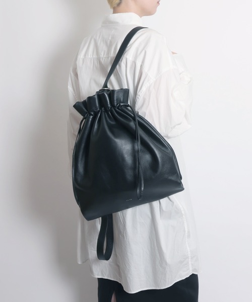 YArKA（ヤーカ）の「【YArKA/ヤーカ】real leather drawstring shoulder & backpack [bdbd5] / 巾着2wayナップサック（バックパック/リュック・レディース・ブラック・FREE）」の11枚目の写真