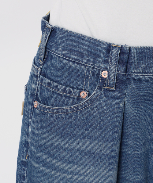 B.C STOCK(ベーセーストック)の「ウォッシャブル / DU JOUR / デュ ジュール PEG TUCK JEAN(デニムパンツ・レディース・ブルー系その他/サックスブルー・36/34/38)」の12枚目の写真