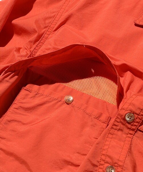 BEAMS PLUS(ビームスプラス)の「Adventure Shirt Ⅳ NYCO Rip stop Pigment Dye(シャツ/ブラウス・メンズ・ブルー/グリーン/イエロー/オレンジ・LARGE/MEDIUM/SMALL/X-LARGE)」の10枚目の写真
