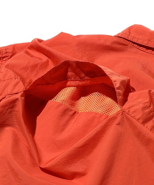 BEAMS PLUS(ビームスプラス)の「Adventure Shirt Ⅳ NYCO Rip stop Pigment Dye(シャツ/ブラウス・メンズ・ブルー/グリーン/イエロー/オレンジ・LARGE/MEDIUM/SMALL/X-LARGE)」の11枚目の写真