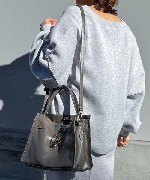 NOLLEY’S(ノーリーズ)の「HINERI ソフトレザーバッグM(トートバッグ・レディース・ベージュ/ダークブラウン/チャコールグレー・FREE)」の7枚目の写真