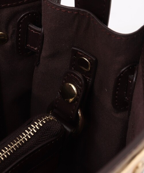 NOLLEY’S(ノーリーズ)の「HINERI ソフトレザーバッグM(トートバッグ・レディース・ベージュ/ダークブラウン/チャコールグレー・FREE)」の18枚目の写真