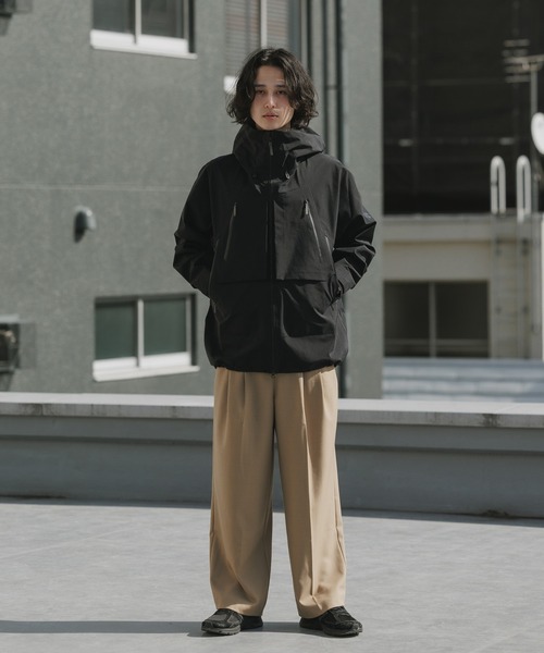 DESCENTE ALLTERRAIN（デサント　オルテライン）の「DESCENTE ALLTERRAIN/デサントオルテライン GORE-TEX 3L SHELL JACKET ZENCHIKEI ゴアテックスシェルジャケット 2026年春夏（マウンテンパーカー・メンズ・ブラック・S/M/L）」の22枚目の写真