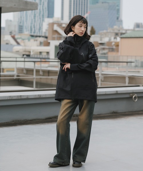 DESCENTE ALLTERRAIN（デサント　オルテライン）の「DESCENTE ALLTERRAIN/デサントオルテライン GORE-TEX 3L SHELL JACKET ZENCHIKEI ゴアテックスシェルジャケット 2026年春夏（マウンテンパーカー・メンズ・ブラック・S/M/L）」の8枚目の写真