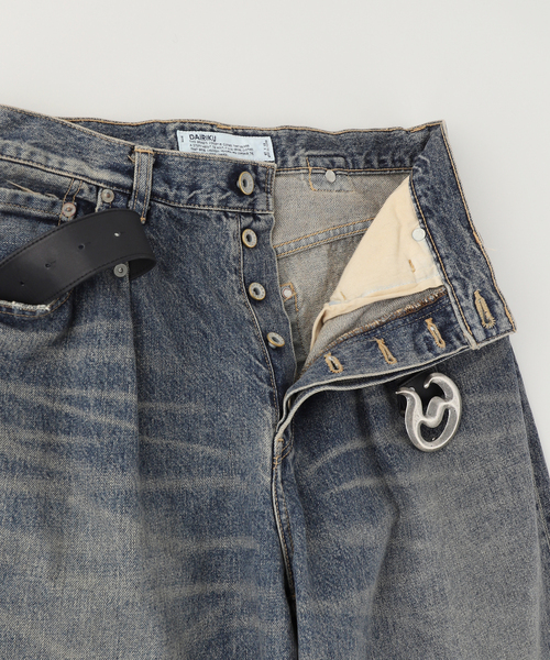 DAIRIKU（ダイリク）の「DAIRIKU / ダイリク "D"Buckle Super wide Denim Pants（デニムパンツ・メンズ・ブルー・SMALL）」の4枚目の写真