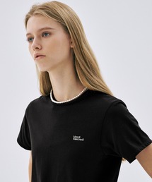 Mardi Mercredi（マルディメクルディ）の「【日本限定モデル】SLIM TSHIRT ESSENTIAL NEEDLEWORK   刺繍 ロゴ スリム Tシャツ エッセンシャル（Tシャツ/カットソー）」