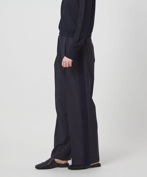 ASTRAET(アストラット)の「<ASTRAET>ストライプxカットジャガード ソクショウ パンツ(その他パンツ・レディース・ベージュ/ネイビー・00/1/0)」の4枚目の写真