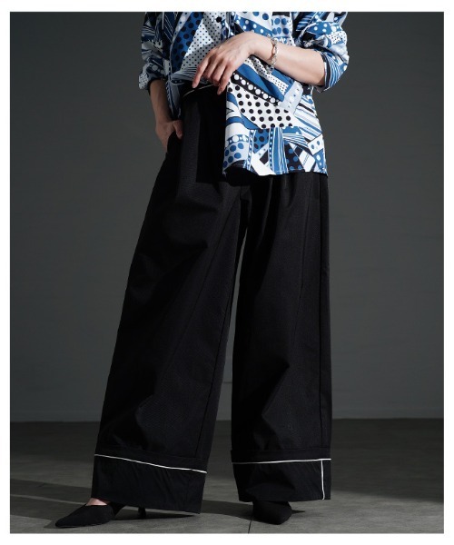Sawa a la mode(サワアラモード)の「パイピングラインツイルタックワイドパンツ(その他パンツ・レディース・アイボリー/ブラック・FREE)」の15枚目の写真