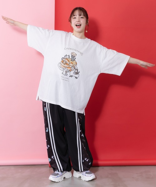 ScoLar Parity（スカラーパリティ）の「361110：桜咲千依さんコラボ第5弾 ちょこにゃんず パンケーキTシャツ（Tシャツ/カットソー・レディース・オフホワイト/ブラック/サックスブルー・M）」の4枚目の写真