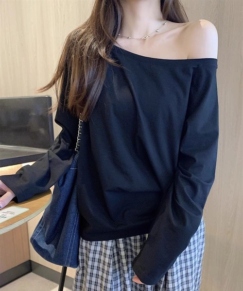 VIBGYOR（ヴィブジョー）の「【EIZZ/アイズ】ワンショル風 ルーズフィット 長袖 カットソー オフショルダー ロンT（Tシャツ/カットソー・レディース・ホワイト/グレー/ブラック・FREE）」の10枚目の写真