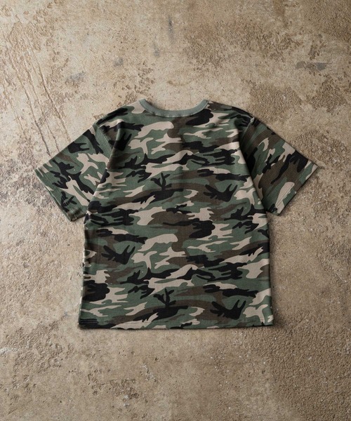 ADAMASTE(アダマスト)の「Camouflage Thermal Henry Neck T-shirt - 迷彩サーマルヘンリーネックTシャツ(Tシャツ/カットソー・メンズ・ブラック/カーキ・MEDIUM/LARGE)」の18枚目の写真