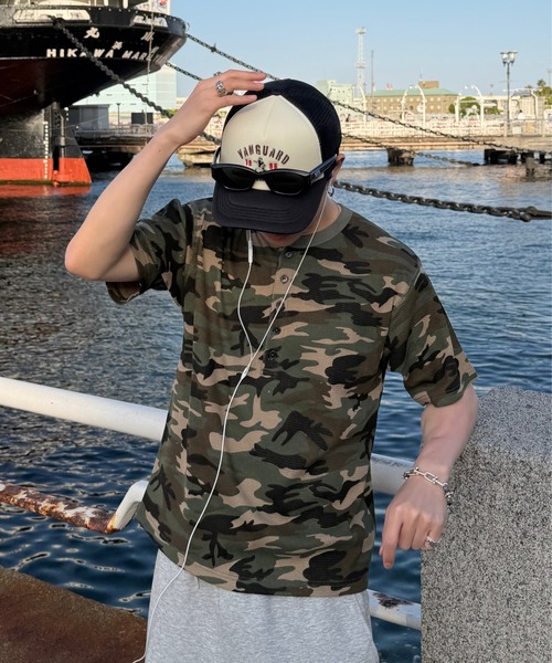 ADAMASTE(アダマスト)の「Camouflage Thermal Henry Neck T-shirt - 迷彩サーマルヘンリーネックTシャツ(Tシャツ/カットソー・メンズ・ブラック/カーキ・MEDIUM/LARGE)」の10枚目の写真