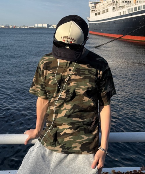 ADAMASTE(アダマスト)の「Camouflage Thermal Henry Neck T-shirt - 迷彩サーマルヘンリーネックTシャツ(Tシャツ/カットソー・メンズ・ブラック/カーキ・MEDIUM/LARGE)」の11枚目の写真
