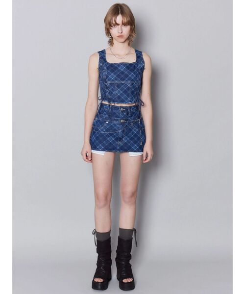 EMODA(エモダ)の「サイドレースアップデニムビスチェ(タンクトップ・レディース・ライトブルー/インディゴブルー/ブラウン・FREE)」の7枚目の写真