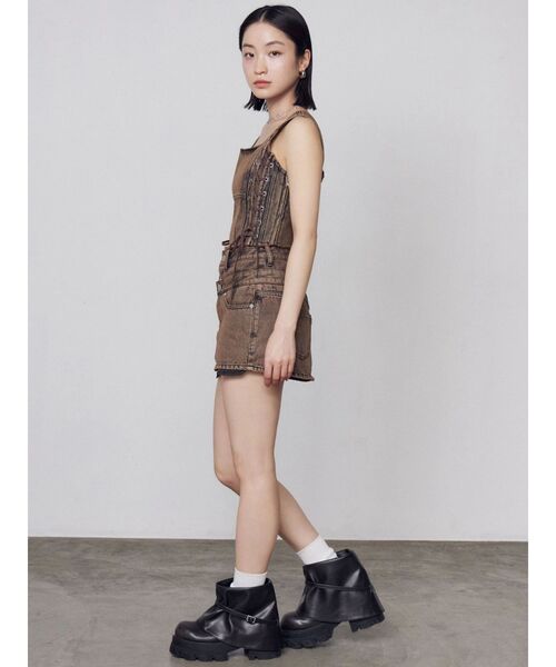 EMODA(エモダ)の「サイドレースアップデニムビスチェ(タンクトップ・レディース・ライトブルー/インディゴブルー/ブラウン・FREE)」の20枚目の写真