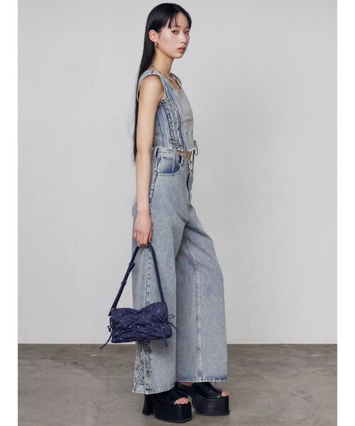 EMODA(エモダ)の「サイドレースアップデニムビスチェ(タンクトップ・レディース・ライトブルー/インディゴブルー/ブラウン・FREE)」の17枚目の写真