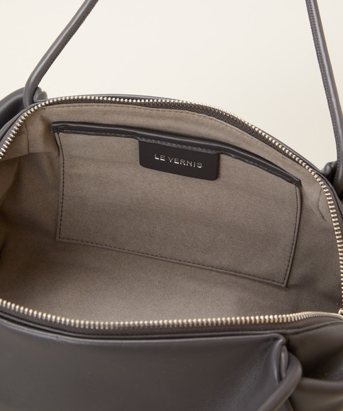 LE VERNIS(ル・ベルニ)の「LE VERNIS(ル・ベルニ)Marshmallow boston bag(ボストンバッグ・レディース・ブルー/アイボリー/チャコール・FREE)」の9枚目の写真