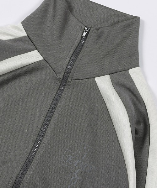 FANCY CLUB(ファンシークラブ)の「A'GEM/9 × .kom 『FANCY CLUB/ファンシークラブ』 FROSS GLOSSY TRACK TOP/フロス グロッシー トラックジャケット(その他アウター・レディース・アイボリー/カーキ/ライトブルー・FREE)」の10枚目の写真