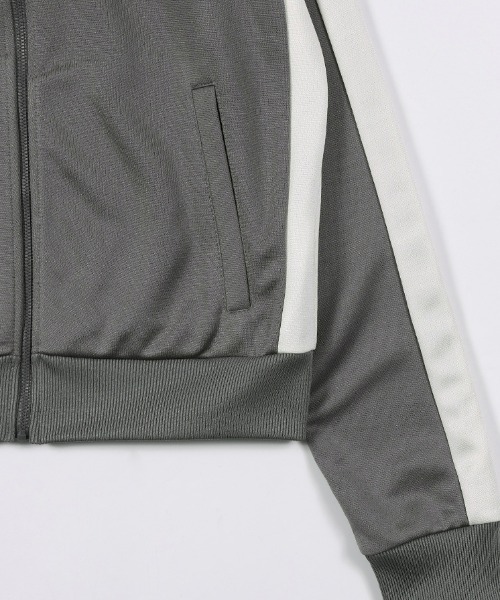 FANCY CLUB(ファンシークラブ)の「A'GEM/9 × .kom 『FANCY CLUB/ファンシークラブ』 FROSS GLOSSY TRACK TOP/フロス グロッシー トラックジャケット(その他アウター・レディース・アイボリー/カーキ/ライトブルー・FREE)」の11枚目の写真