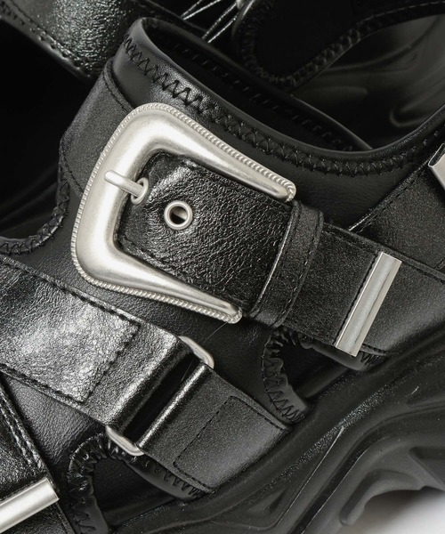 PAGEBOY（ページボーイ）の「≪S/M/Lの3サイズ展開≫ モードバックルスポサン（サンダル・レディース・ブラック系その他/ブラック/グレー系その他・SMALL/MEDIUM/LARGE）」の20枚目の写真