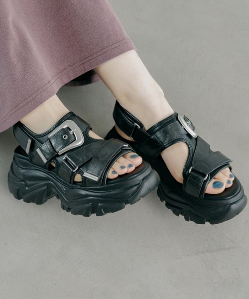 PAGEBOY（ページボーイ）の「≪S/M/Lの3サイズ展開≫ モードバックルスポサン（サンダル・レディース・ブラック系その他/ブラック/グレー系その他・SMALL/MEDIUM/LARGE）」の6枚目の写真