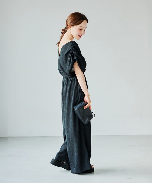 KOBE LETTUCE（コウベレタス）の「[ 田中亜希子さんコラボ ] 選べるサイズ深Vネックオールインワン（つなぎ/オールインワン・レディース・モカ/ブラック/ブルー・PM/M）」の9枚目の写真