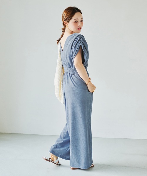 KOBE LETTUCE（コウベレタス）の「[ 田中亜希子さんコラボ ] 選べるサイズ深Vネックオールインワン（つなぎ/オールインワン・レディース・モカ/ブラック/ブルー・PM/M）」の15枚目の写真