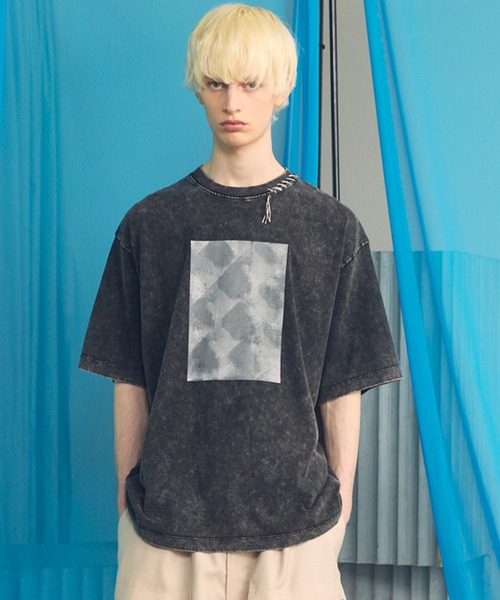MAISON SPECIAL(メゾンスペシャル)の「《UNISEX》Fade Abstract Hand-Printed Prime-Over Stitched Crew Neck T-shirt/フェードアブストラクトハンドプリントプライムオーバーステッチクルーネックTシャツ【MAISON SPECIAL/メゾンスペシャル】(Tシャツ/カットソー・メンズ・その他1/グレー/チャコールグレー・0/1/2)」の1枚目の写真
